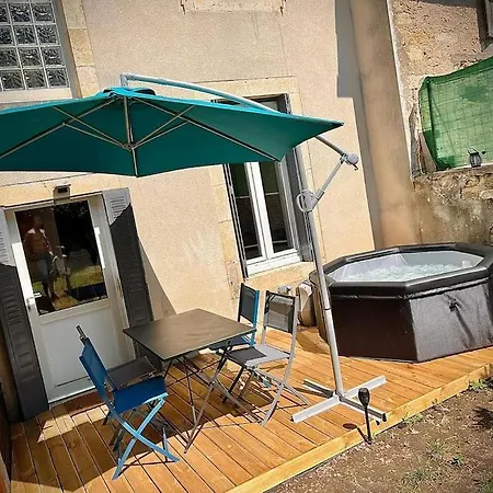 Tres Bel Appartement Avec Jardin Et Jacuzzi Scey-sur-Saone-et-Saint-Albin Exterior foto