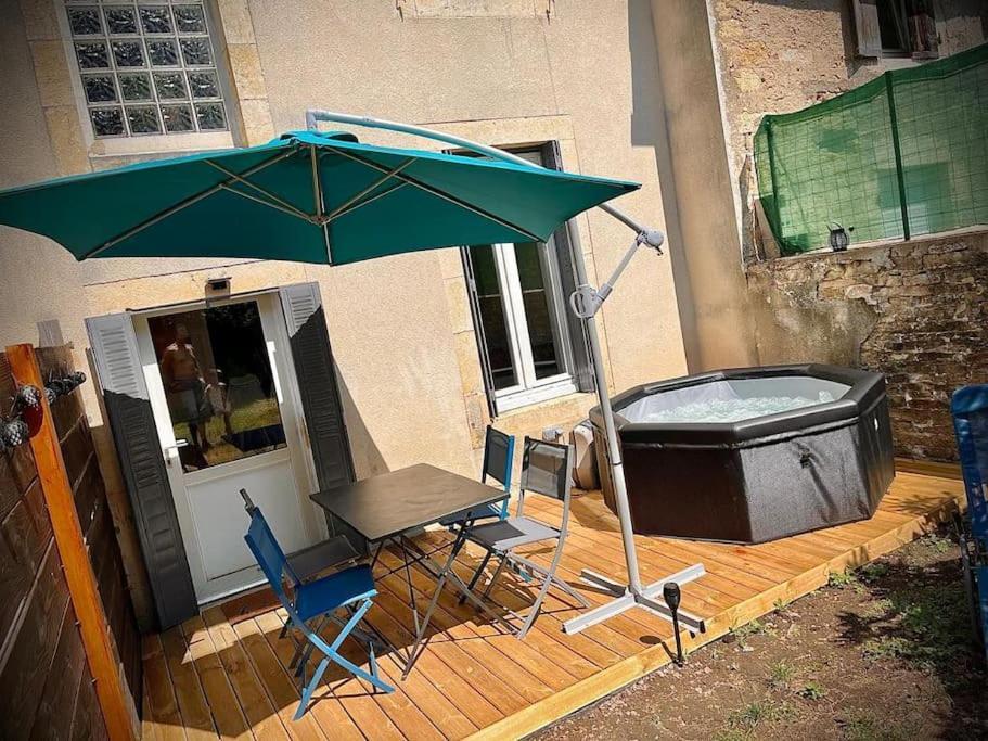 Apartment Tres Bel Avec Jardin Et Jacuzzi *