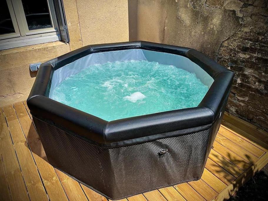 Tres Bel Avec Jardin Et Jacuzzi